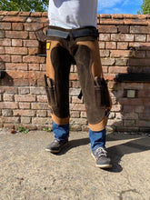 Load image into Gallery viewer, Farriers Equipment Tools | Deluxe Full Leather Apron Chaps | 4 Knife Pockets &amp; Magnet Pockets - Farriers Equipment